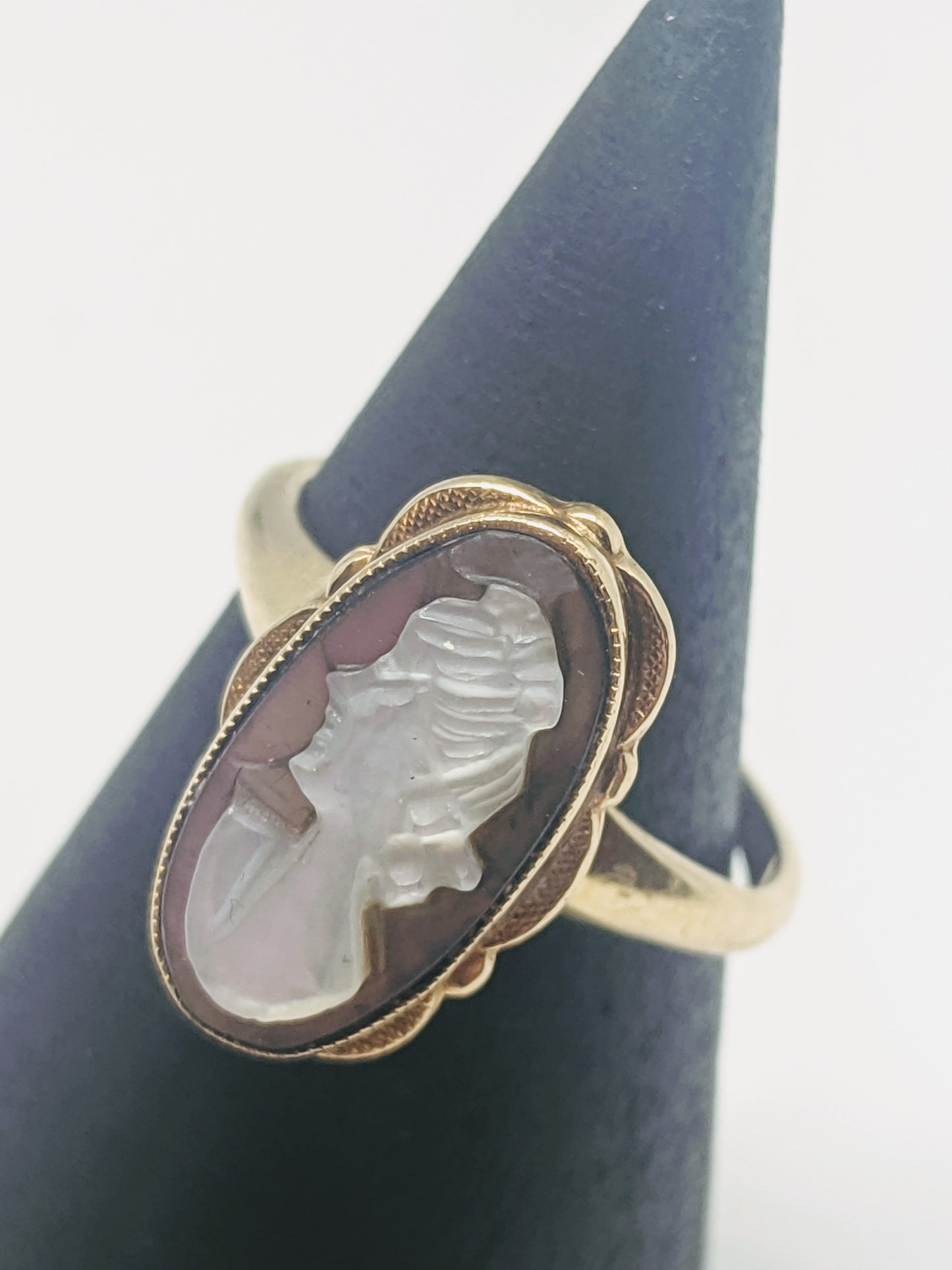 Gold Cameo Ring