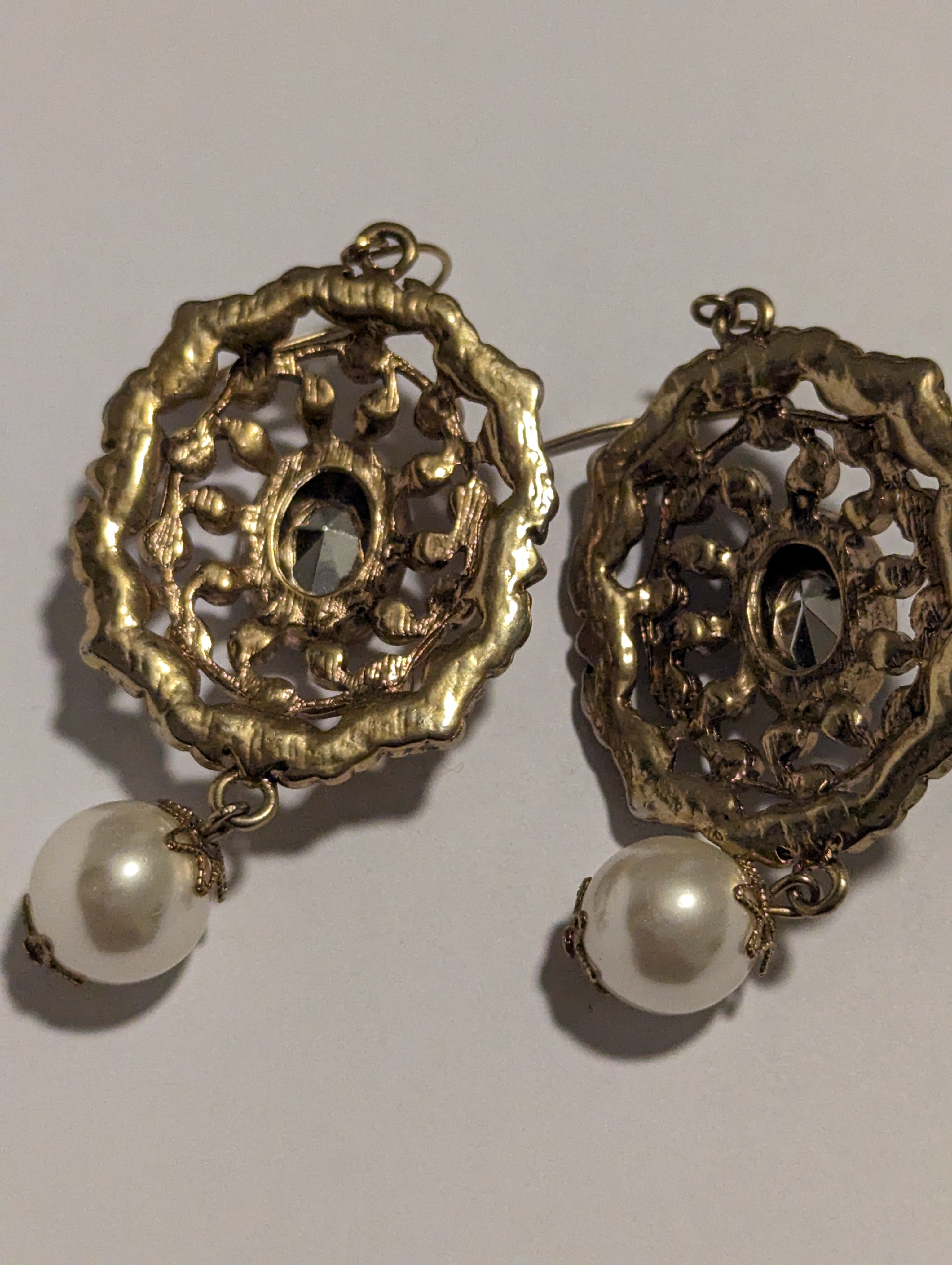 Faux Pearl Earrings Clip On White Costume 80s Jewelry Vtg 1/2